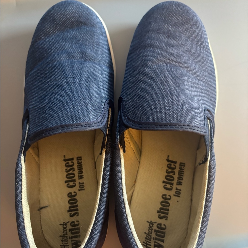 Blue Casual Flats with Textured Fabric